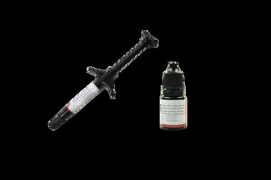 Kit d'adhésif orthodontique avec 6 ml de solution de pré-traitement et 4 g de résines composites adhésives légèrement durcies pour le système de liaison directe